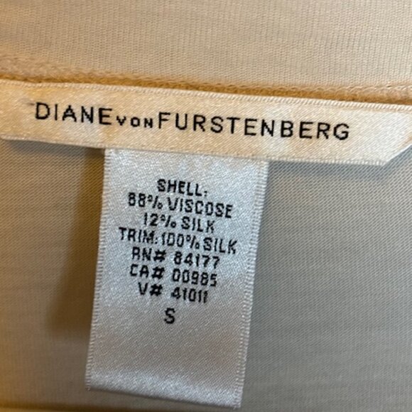 Diane Von Furstenberg Blouse Women's Size Small Tiered Silk Blend Sheer Pink - Picture 3 of 3